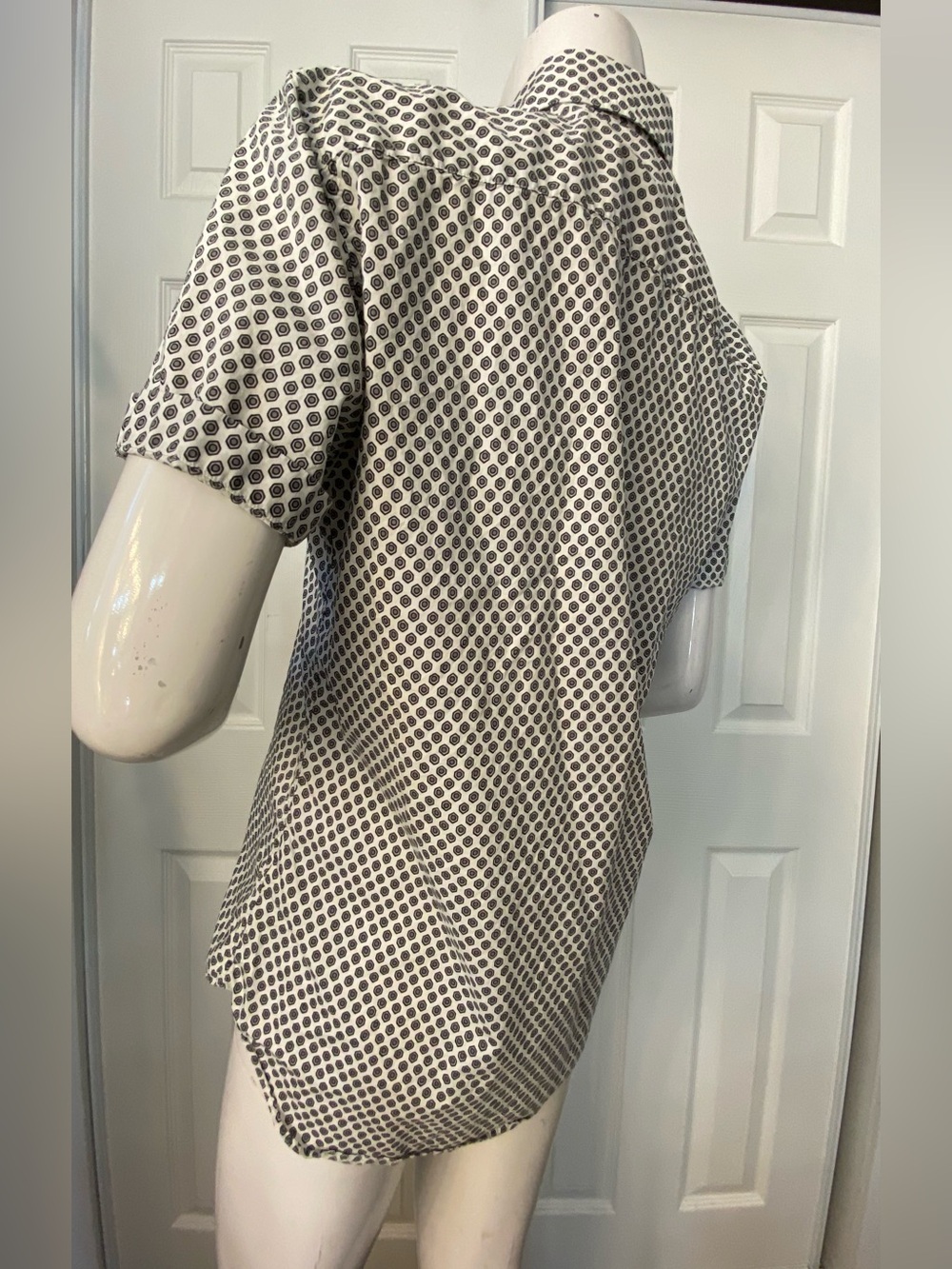 Burberry Black & White Geometric Short-Sleeve Button-Up Blouse - Picture 4 of 13